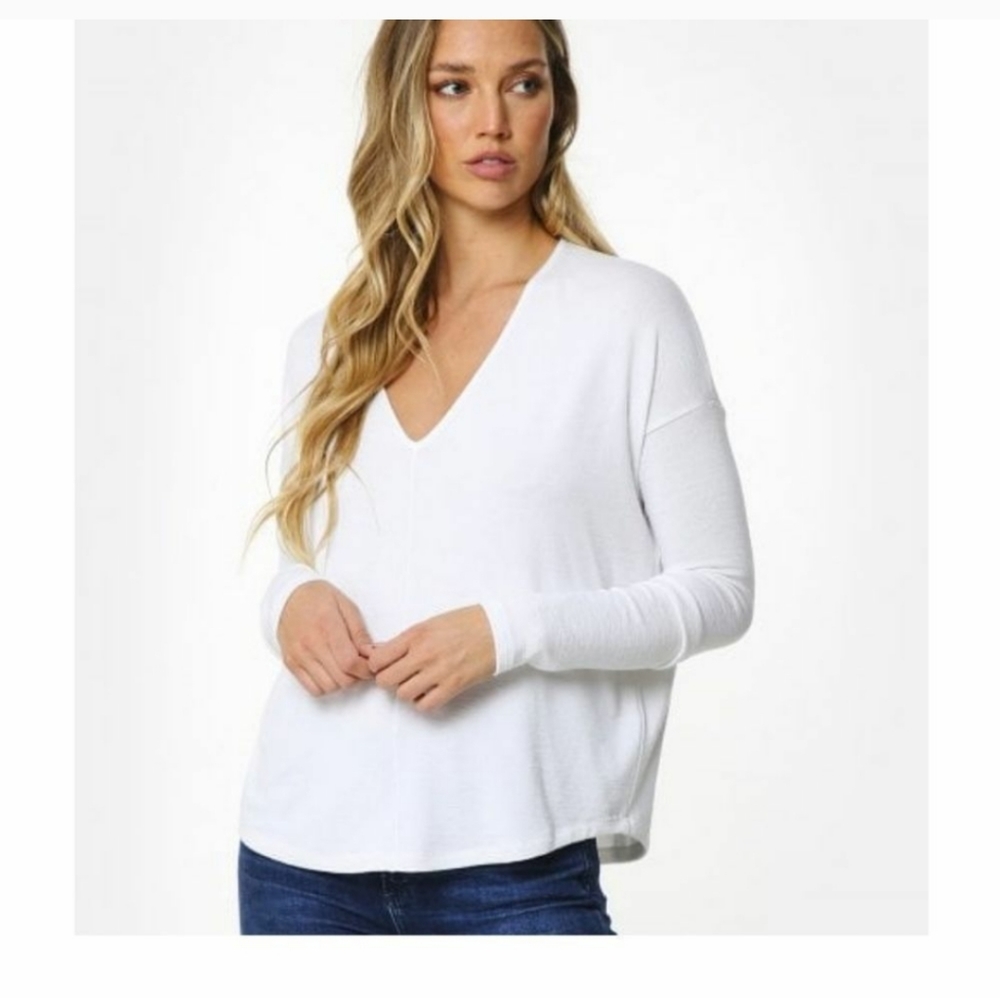 Rag & bone Theo Long Sleeve V Neck Tee in Bright White